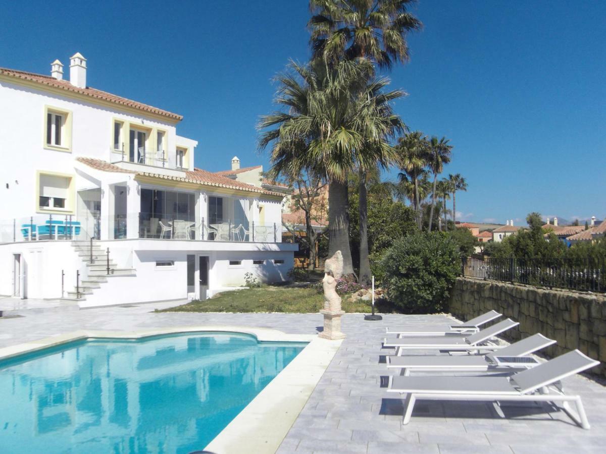 Bed and Breakfast Three Palms San Luis de Sabinillas Exterior foto