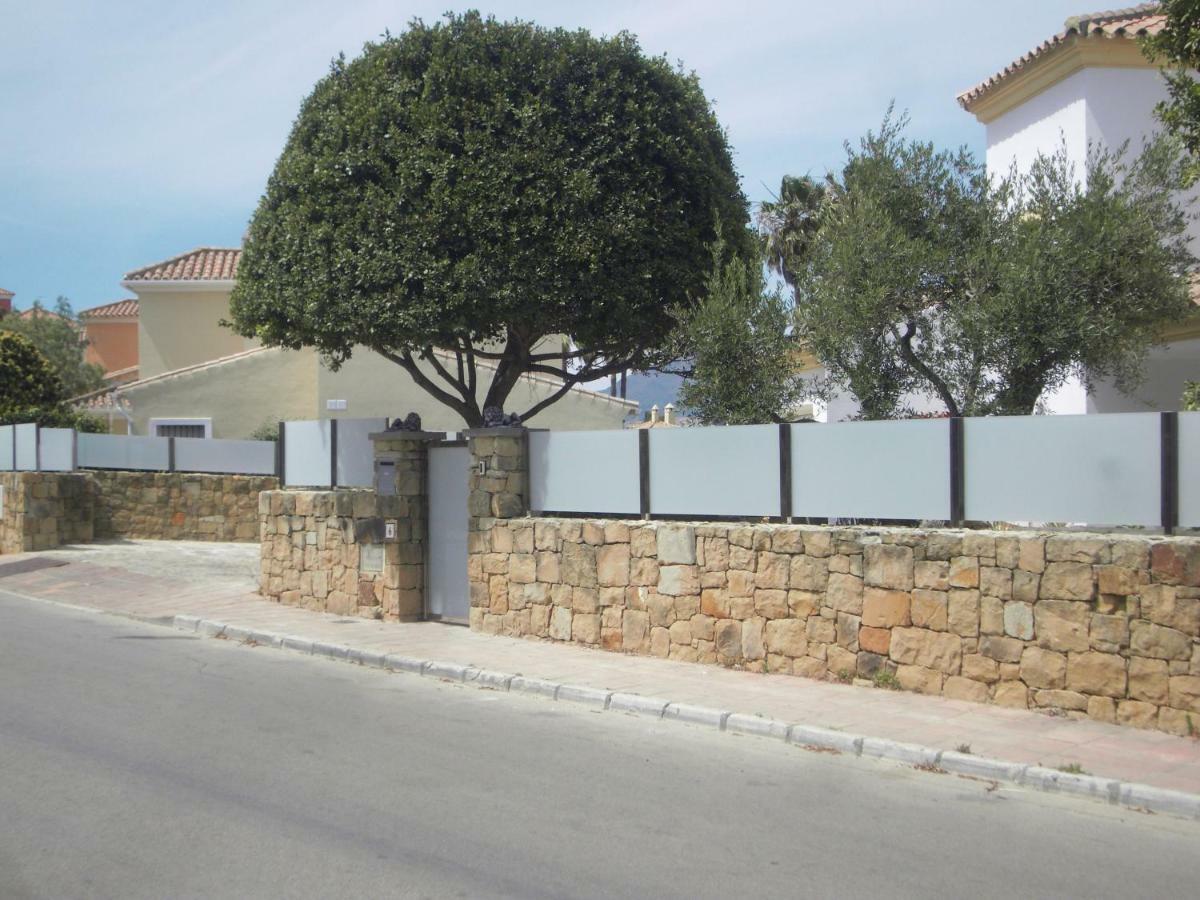 Bed and Breakfast Three Palms San Luis de Sabinillas Exterior foto