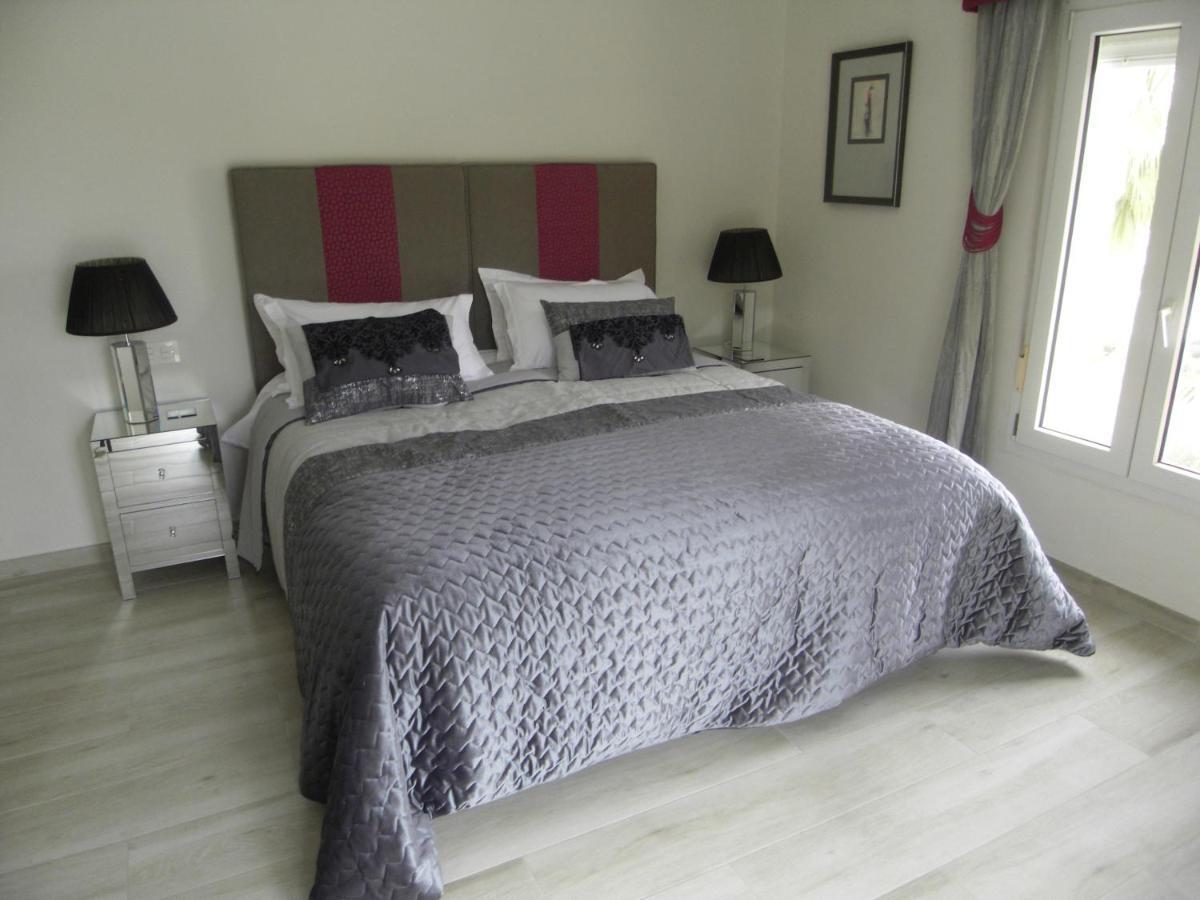 Bed and Breakfast Three Palms San Luis de Sabinillas Exterior foto
